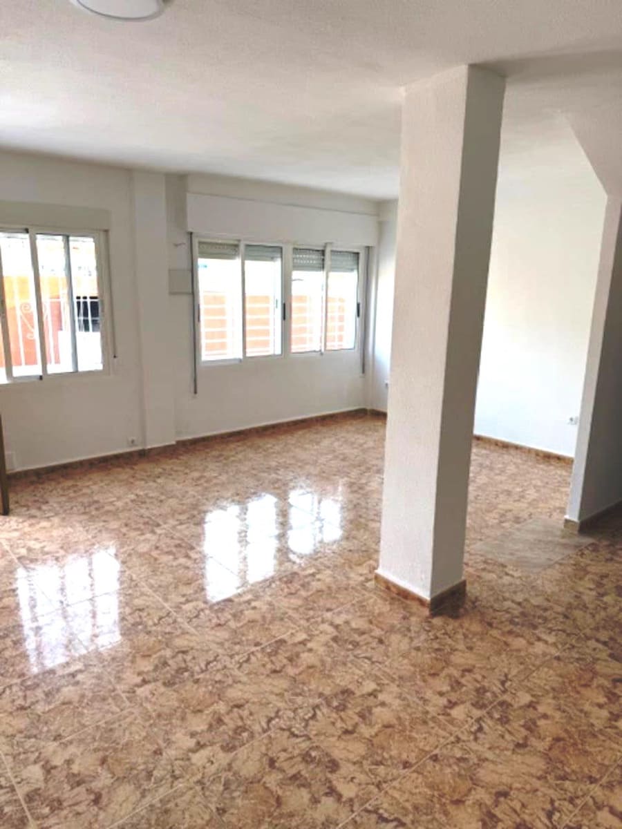 3 soverom Hus til salgs i Torrevieja med garasje - € 142 500 (Ref: 9450886)