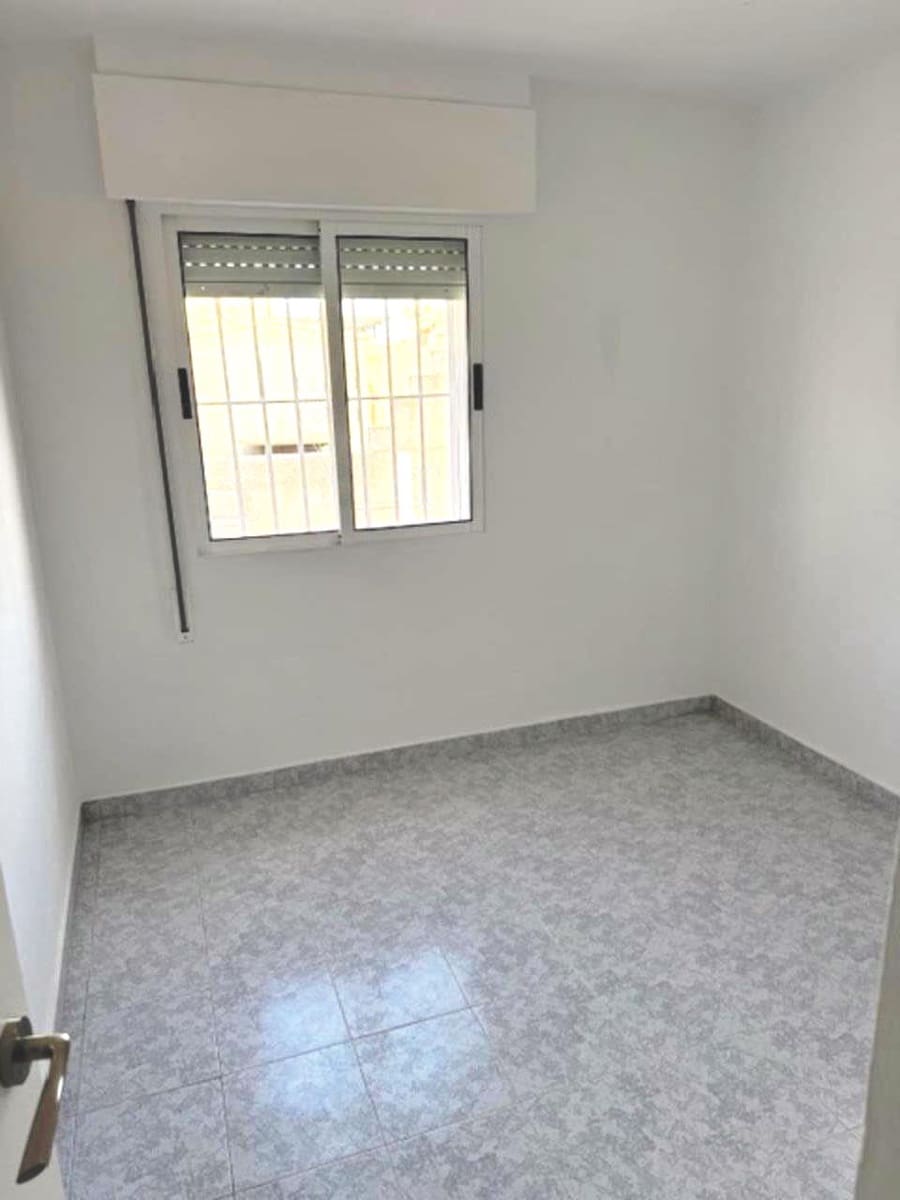 3 soverom Hus til salgs i Torrevieja med garasje - € 142 500 (Ref: 9450886)