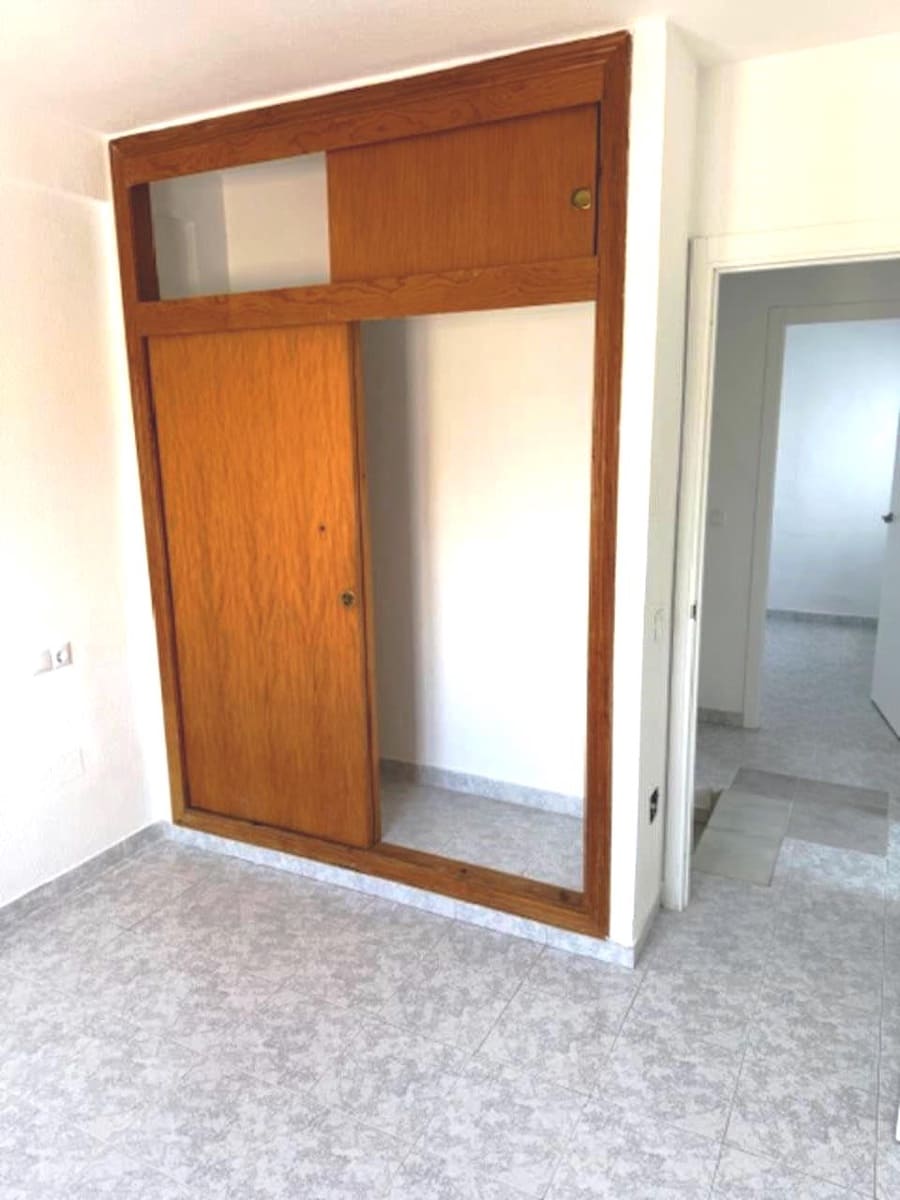 3 soverom Hus til salgs i Torrevieja med garasje - € 142 500 (Ref: 9450886)