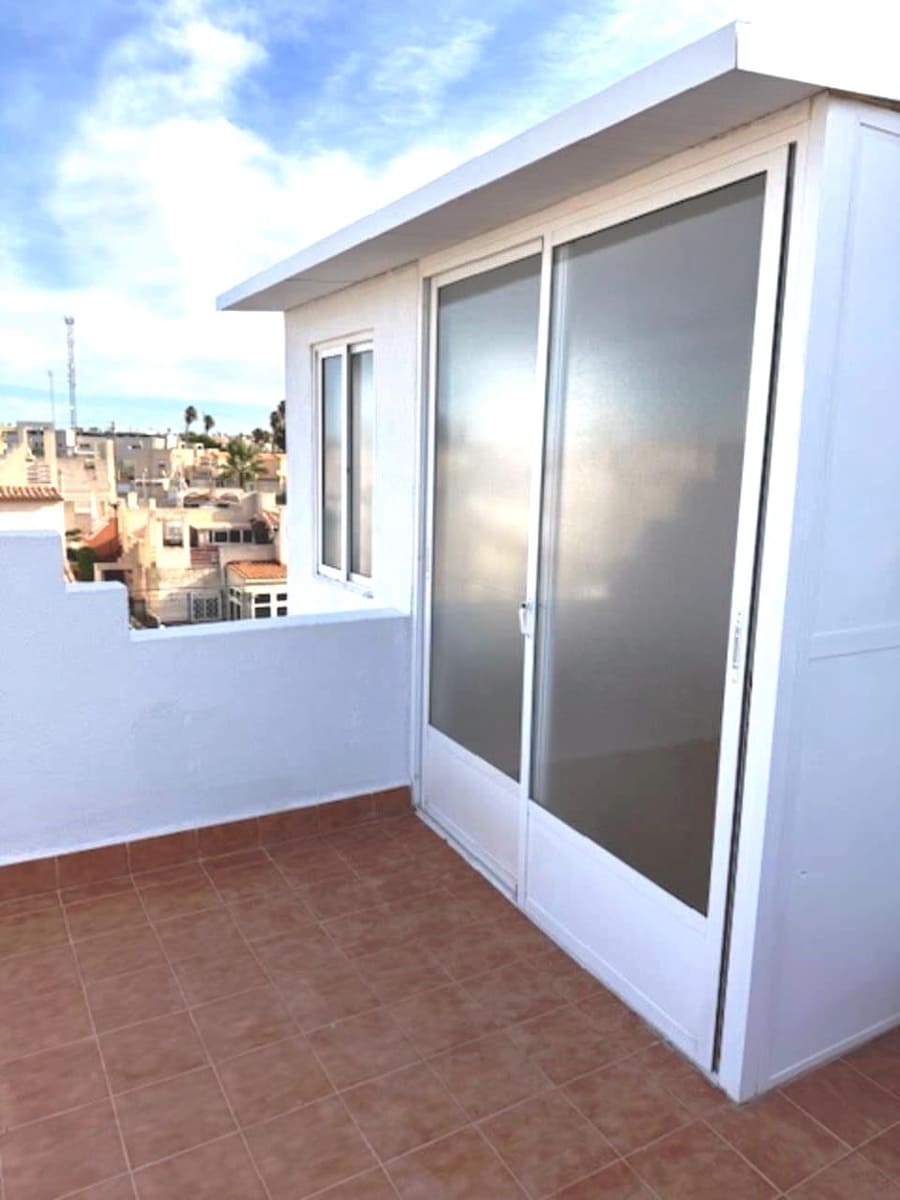 3 soverom Hus til salgs i Torrevieja med garasje - € 142 500 (Ref: 9450886)