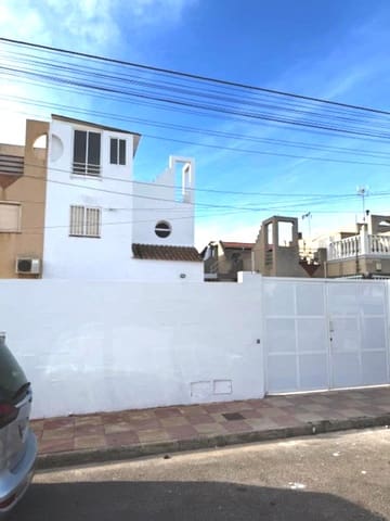 3 soverom Hus til salgs i Torrevieja med garasje - € 142 500 (Ref: 9450886)