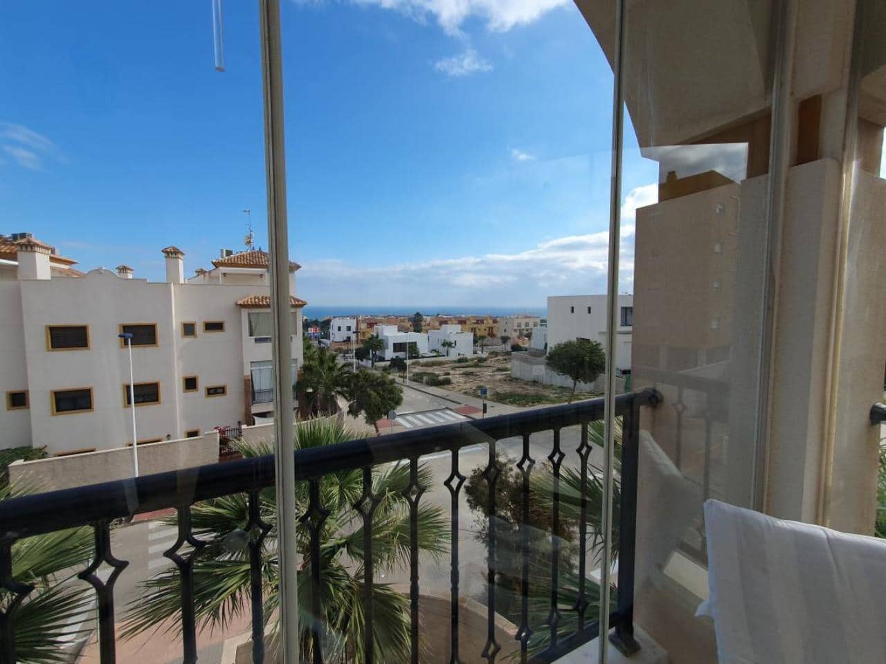 3 bedroom Apartment for sale in Guardamar del Segura with pool garage - € 349,000 (Ref: 9451404)