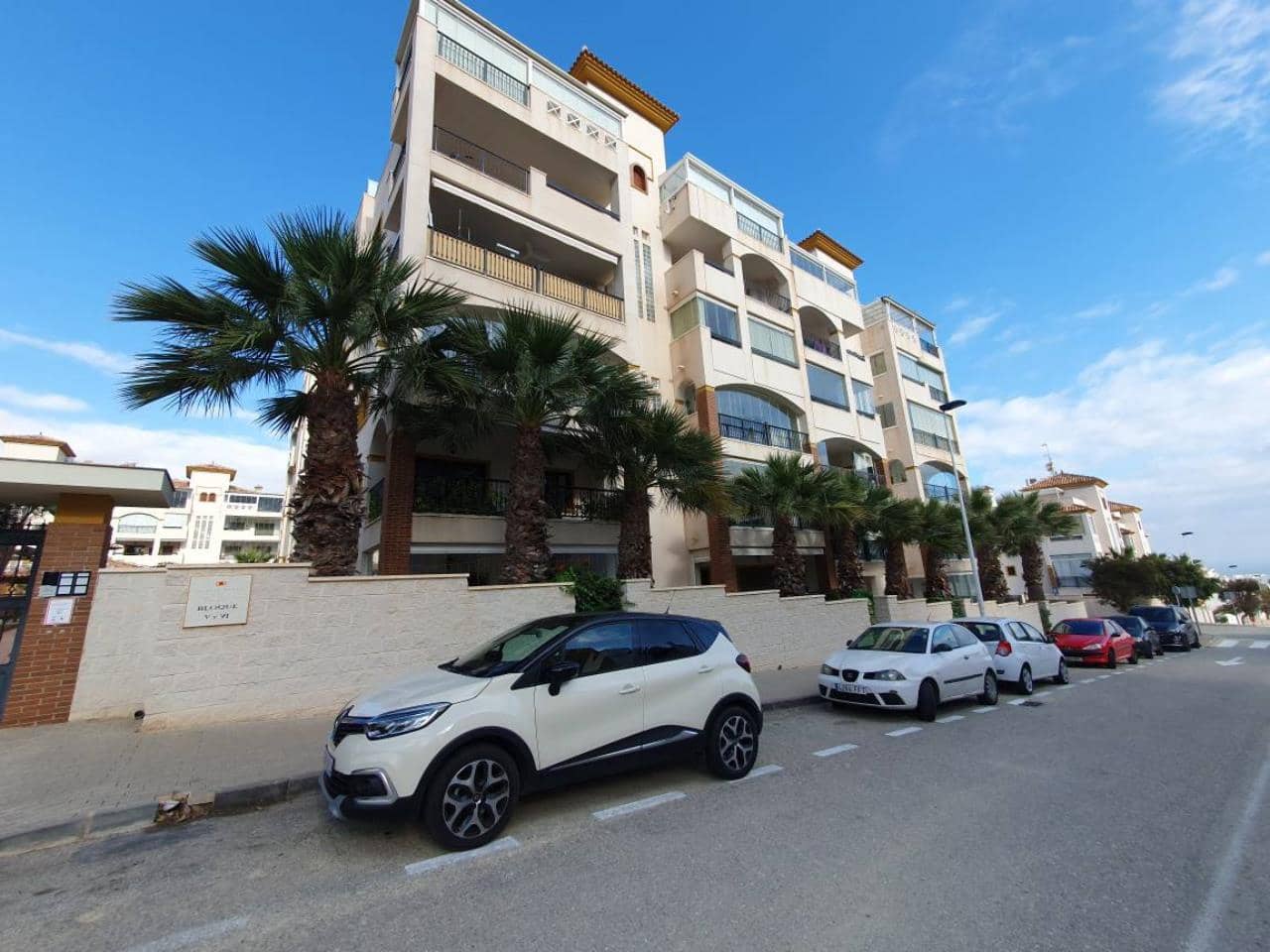 3 bedroom Apartment for sale in Guardamar del Segura with pool garage - € 349,000 (Ref: 9451404)