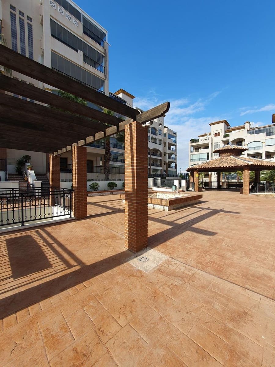 3 bedroom Apartment for sale in Guardamar del Segura with pool garage - € 349,000 (Ref: 9451404)