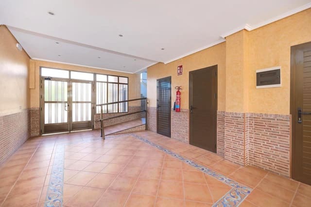 2 slaapkamer Appartement te koop in La Mata, Torrevieja met garage - € 155.000 (Ref: 9451514)