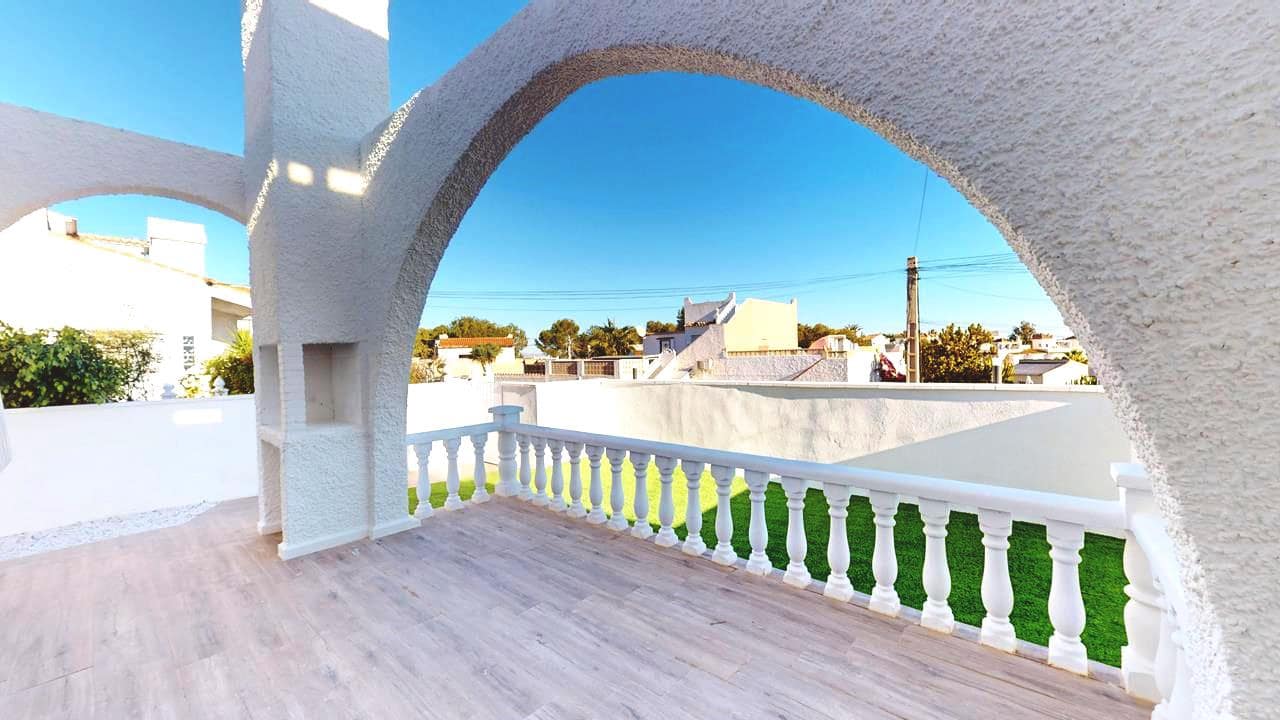 2 quarto Bungalow para venda em Villamartin - 199 000 € (Ref: 9451628)