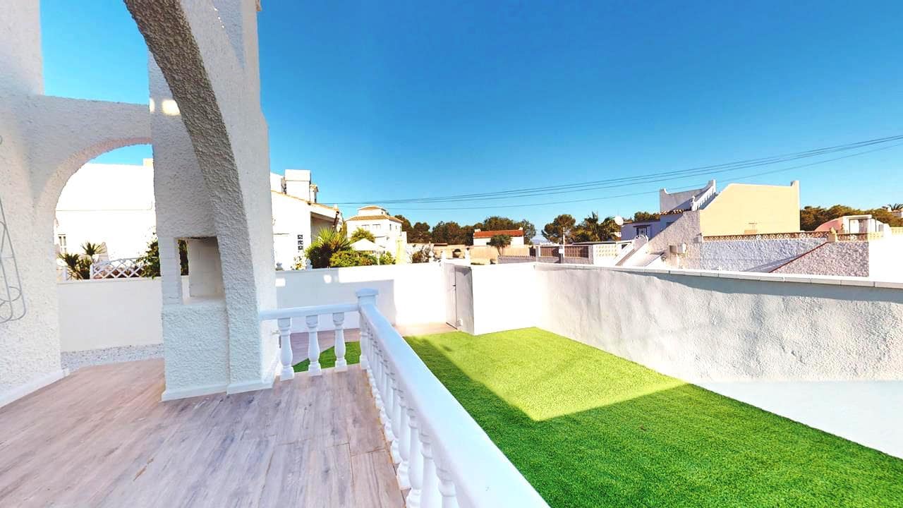 2 quarto Bungalow para venda em Villamartin - 199 000 € (Ref: 9451628)