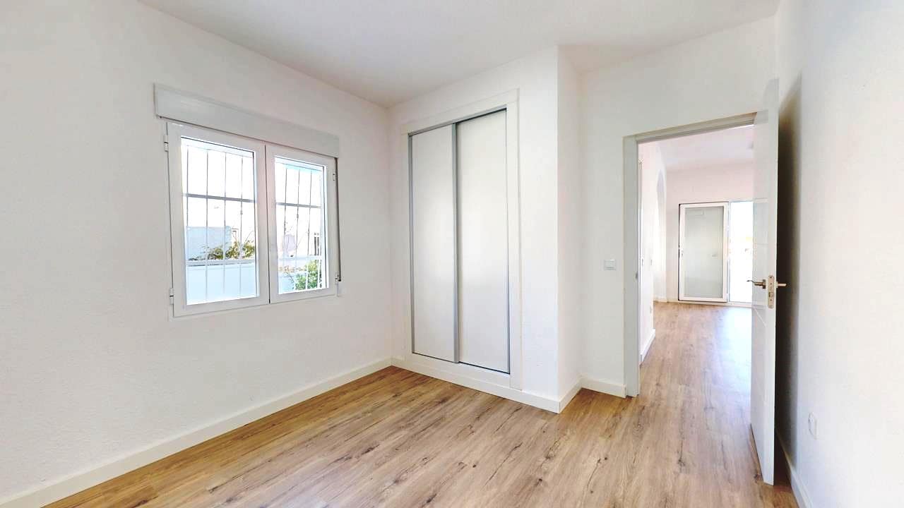 2 quarto Bungalow para venda em Villamartin - 199 000 € (Ref: 9451628)