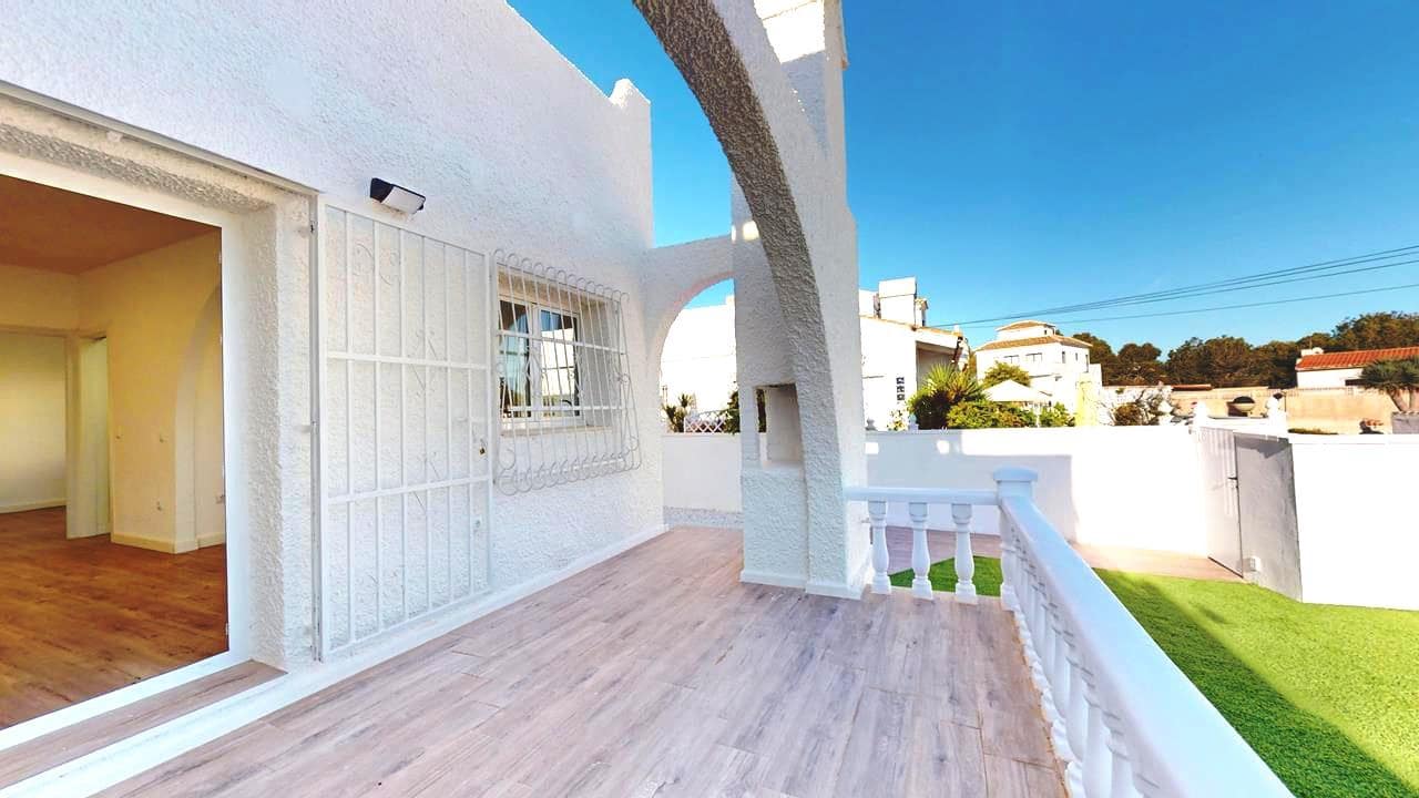 2 quarto Bungalow para venda em Villamartin - 199 000 € (Ref: 9451628)