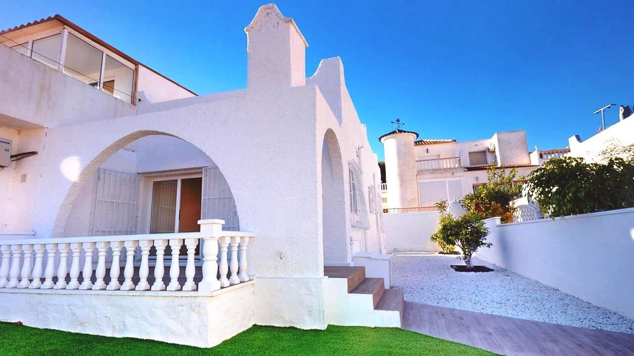 2 quarto Bungalow para venda em Villamartin - 199 000 € (Ref: 9451628)