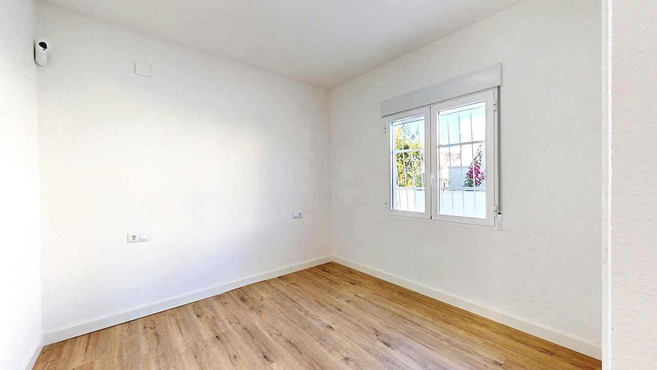 2 quarto Bungalow para venda em Villamartin - 199 000 € (Ref: 9451628)