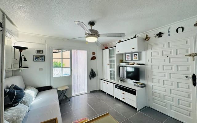 1 soveværelse Lejlighed til salg i La Mata, Torrevieja med swimmingpool - € 95.000 (Ref: 9452437)