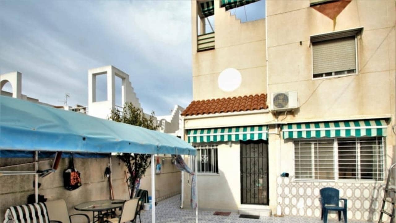 4 bedroom Townhouse for sale in La Torreta with pool garage - € 189,000 (Ref: 9452971)