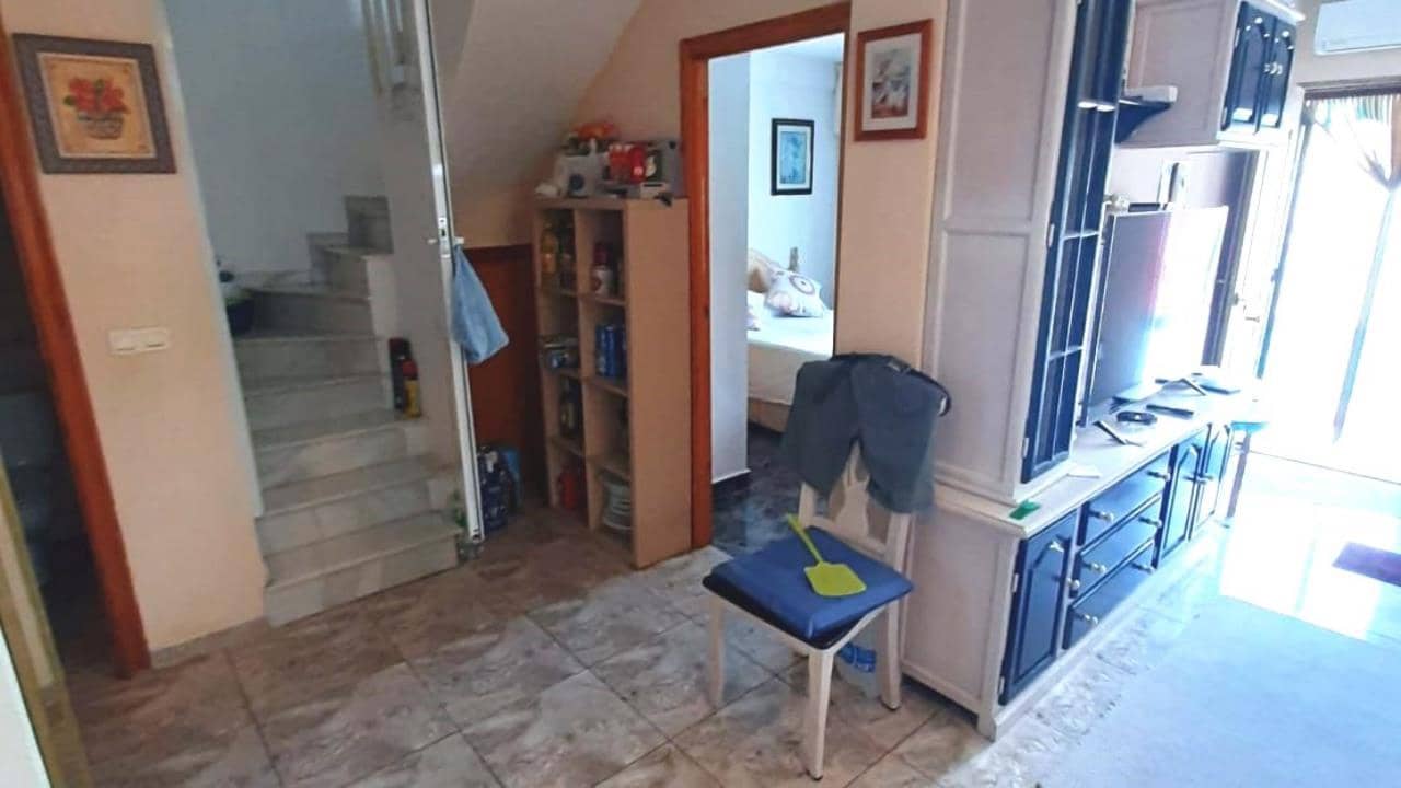 4 bedroom Townhouse for sale in La Torreta with pool garage - € 189,000 (Ref: 9452971)