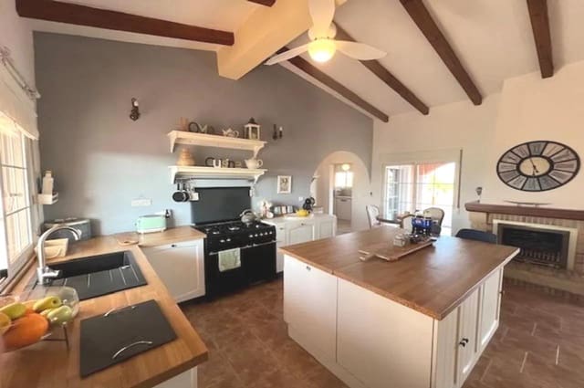 3 camera da letto Finca/Casa di Campagna in vendita in Dolores con piscina garage - 460.000 € (Rif: 9454748)