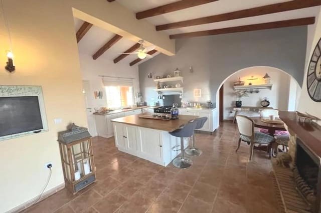 3 camera da letto Finca/Casa di Campagna in vendita in Dolores con piscina garage - 460.000 € (Rif: 9454748)