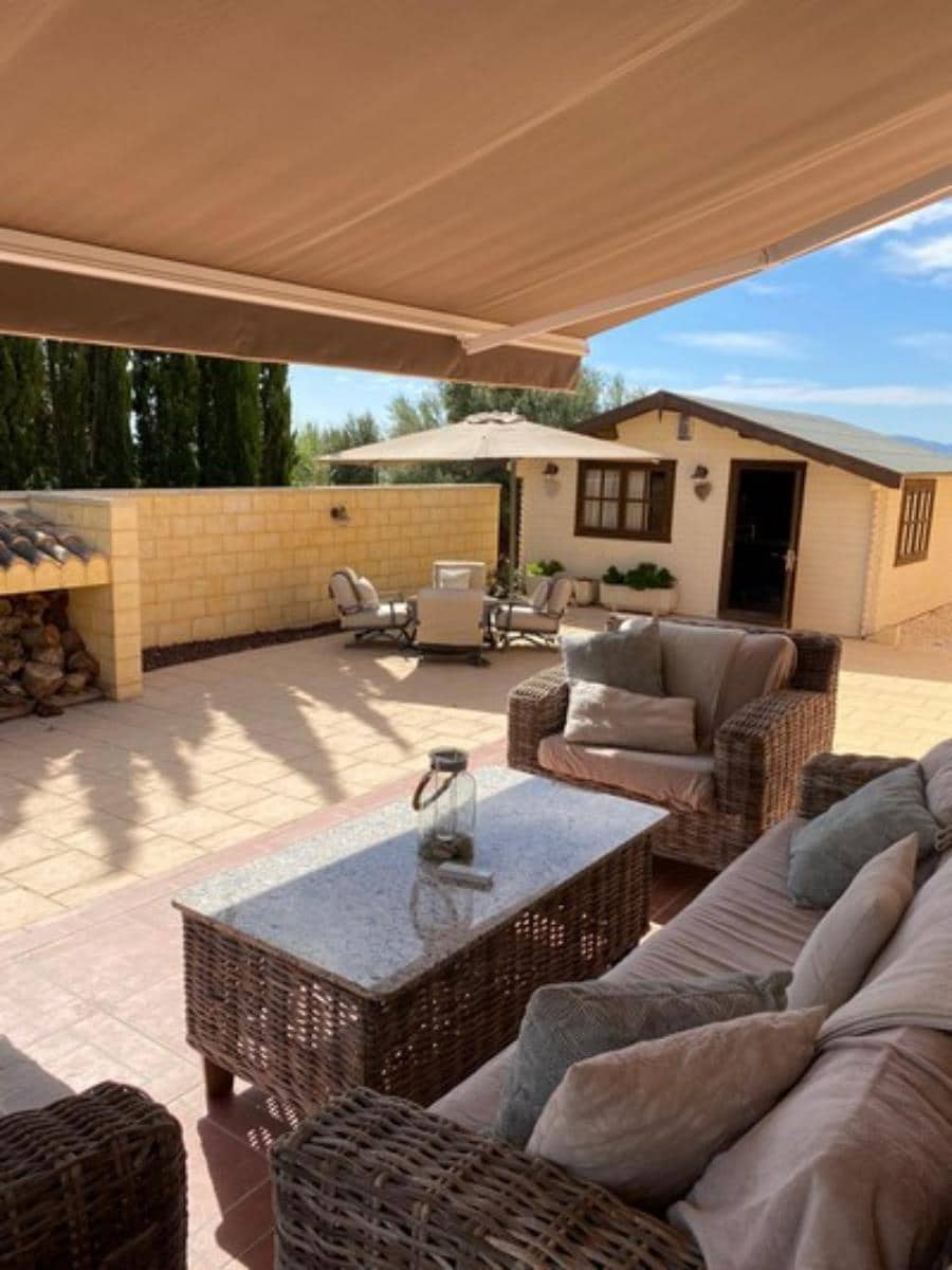 Chalet de 5 habitaciones en Albatera en venta con piscina garaje - 399.950 € (Ref: 9462931)