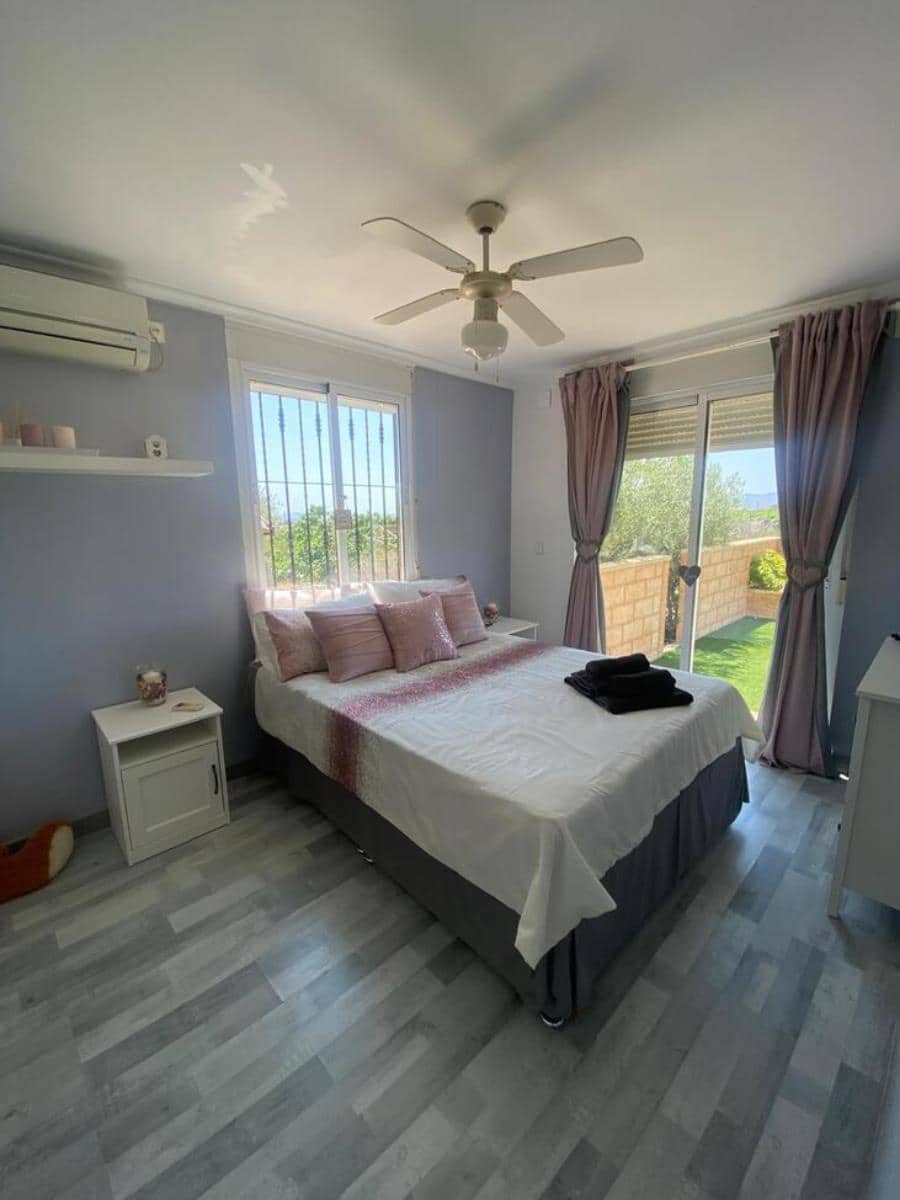 Chalet de 5 habitaciones en Albatera en venta con piscina garaje - 399.950 € (Ref: 9462931)