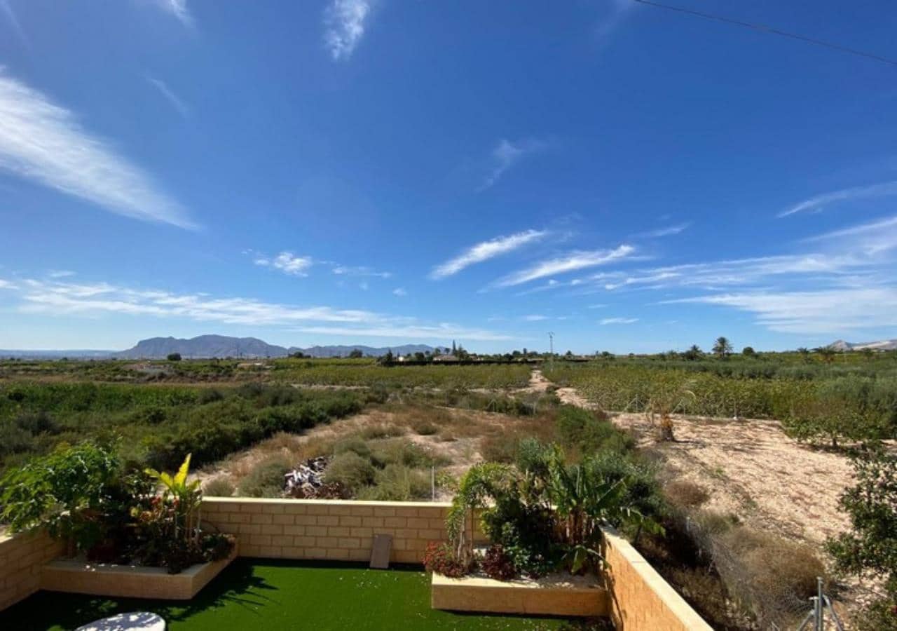 Chalet de 5 habitaciones en Albatera en venta con piscina garaje - 399.950 € (Ref: 9462931)