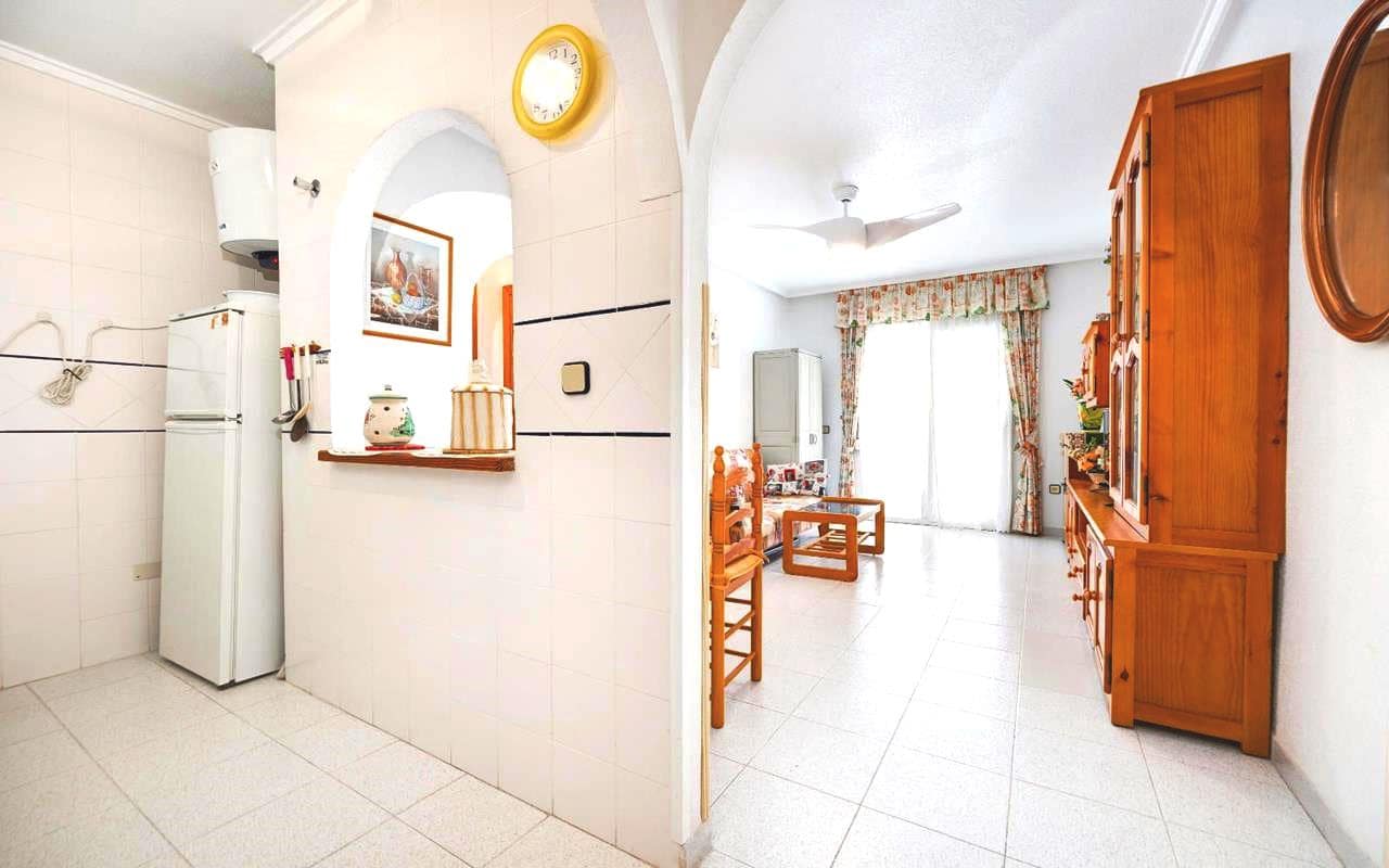 2 Zimmer Apartment zu verkaufen in Torrevieja mit Pool - 149.995 € (Ref: 9476259)