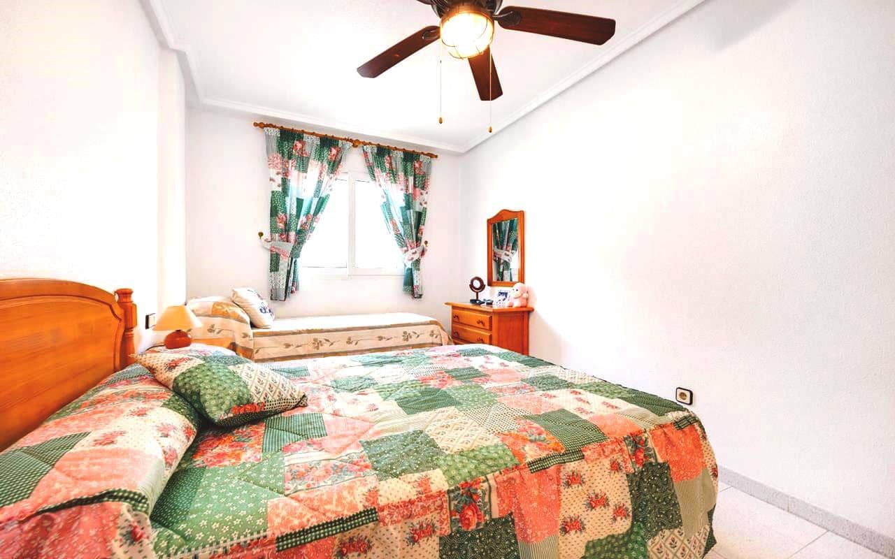 2 Zimmer Apartment zu verkaufen in Torrevieja mit Pool - 149.995 € (Ref: 9476259)