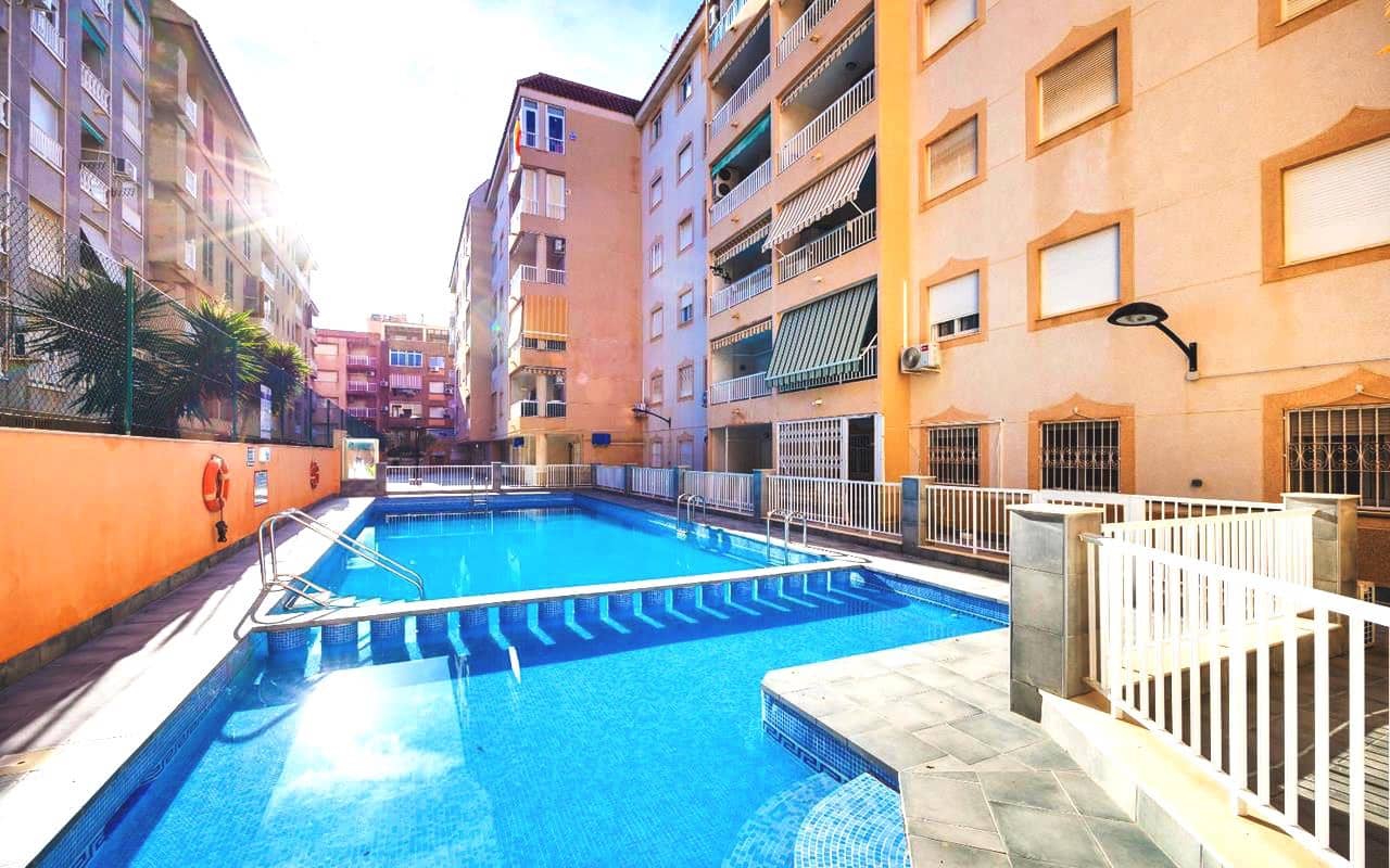 2 Zimmer Apartment zu verkaufen in Torrevieja mit Pool - 149.995 € (Ref: 9476259)