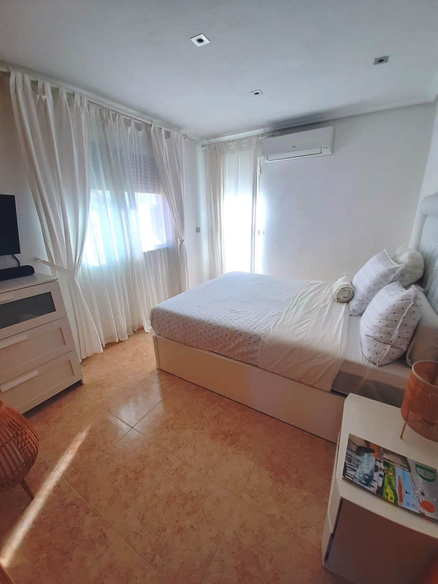 3 bedroom Townhouse for sale in Playa Flamenca with pool - € 297,000 (Ref: 9480704)