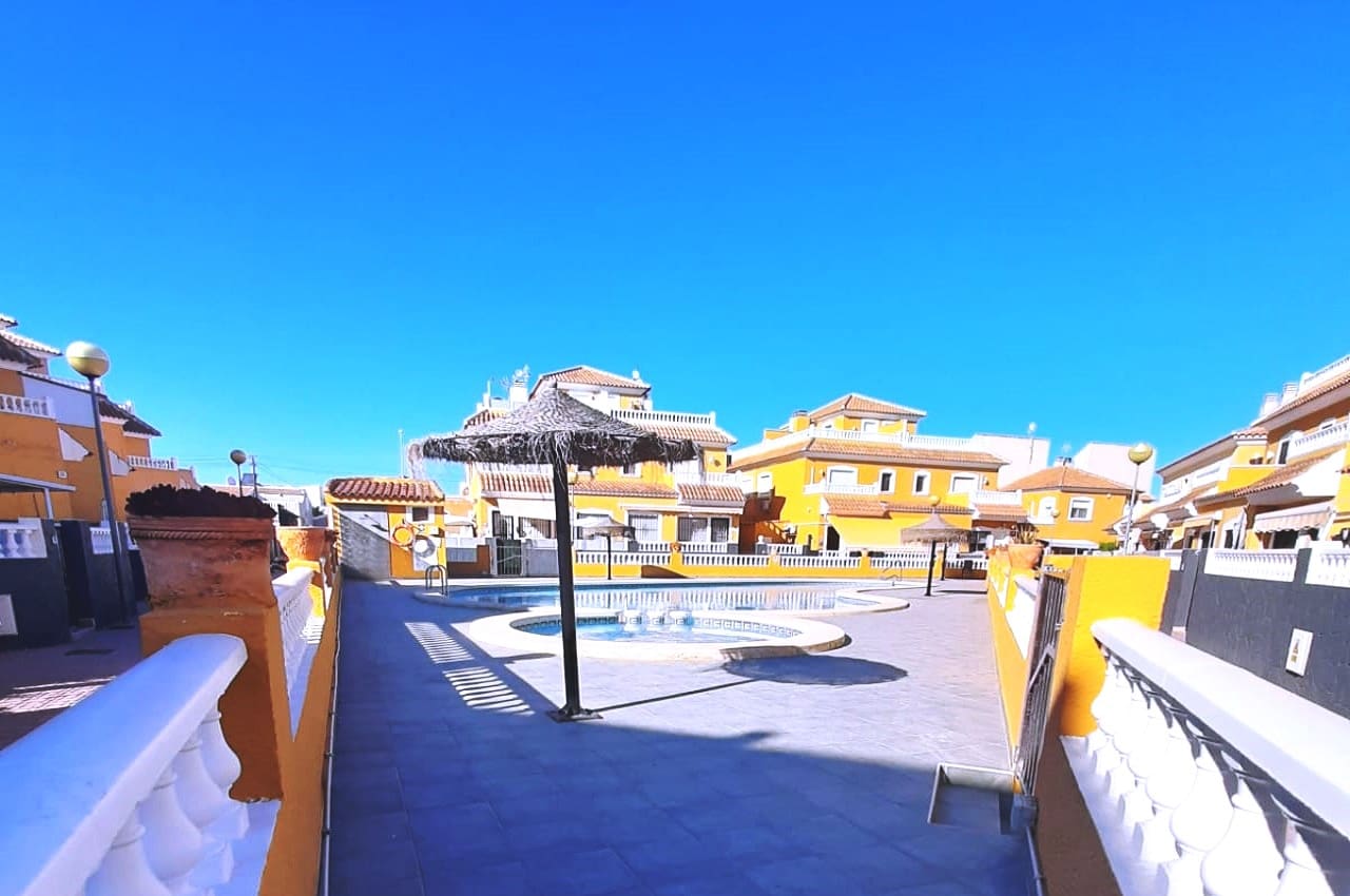 3 bedroom Townhouse for sale in Playa Flamenca with pool - € 297,000 (Ref: 9480704)