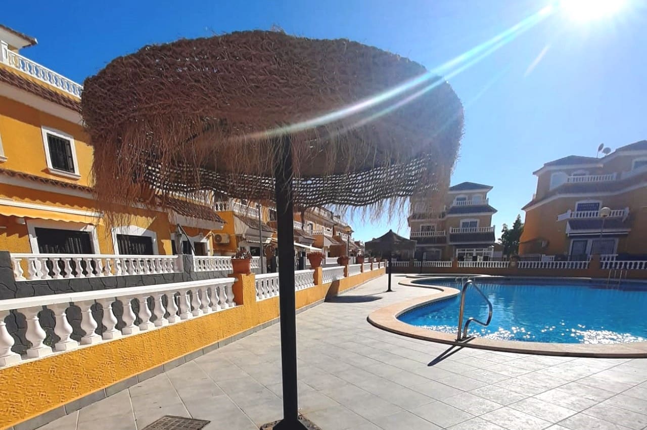 3 bedroom Townhouse for sale in Playa Flamenca with pool - € 297,000 (Ref: 9480704)