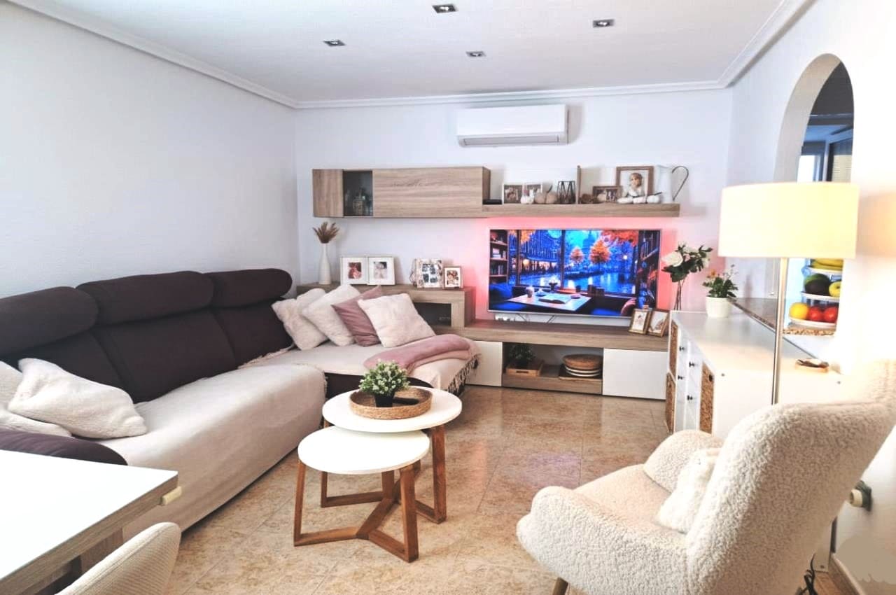 3 bedroom Townhouse for sale in Playa Flamenca with pool - € 297,000 (Ref: 9480704)