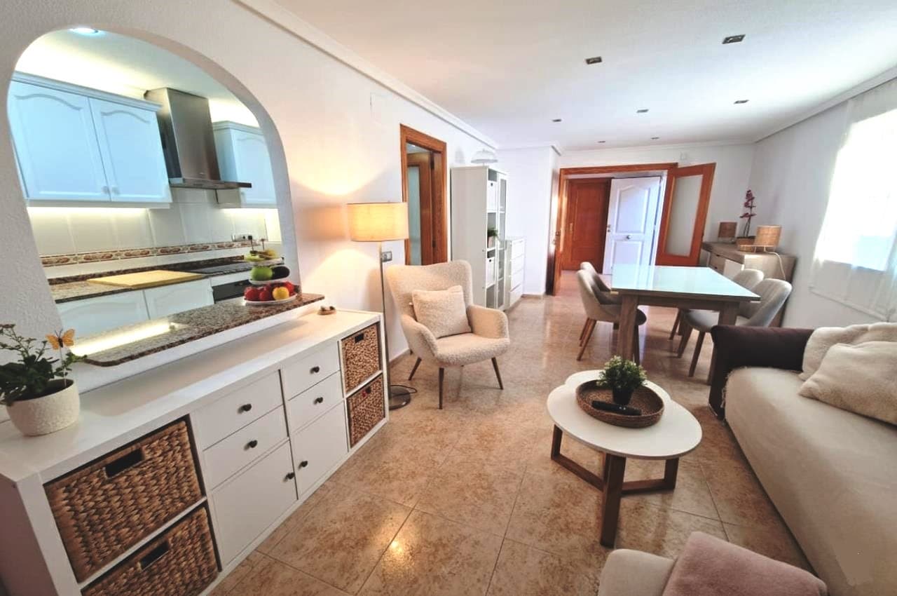 3 bedroom Townhouse for sale in Playa Flamenca with pool - € 297,000 (Ref: 9480704)