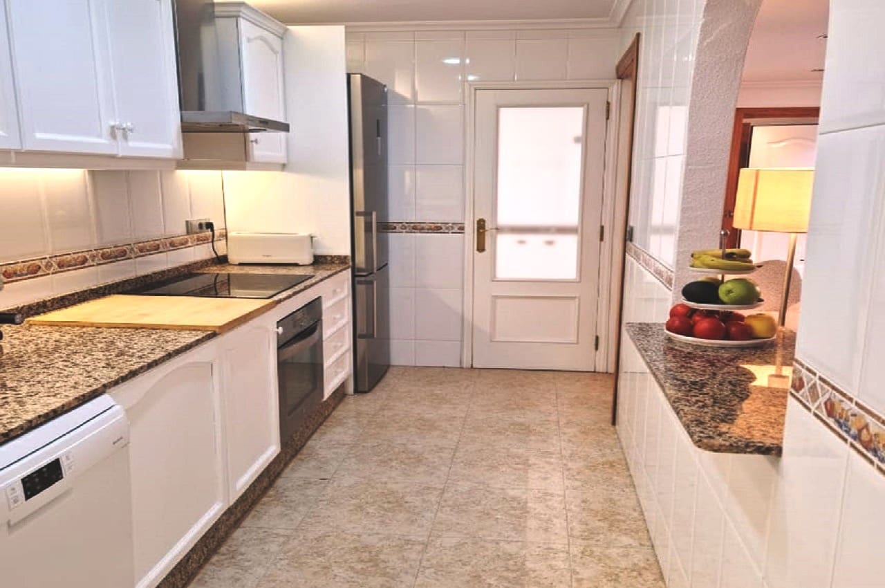 3 bedroom Townhouse for sale in Playa Flamenca with pool - € 297,000 (Ref: 9480704)