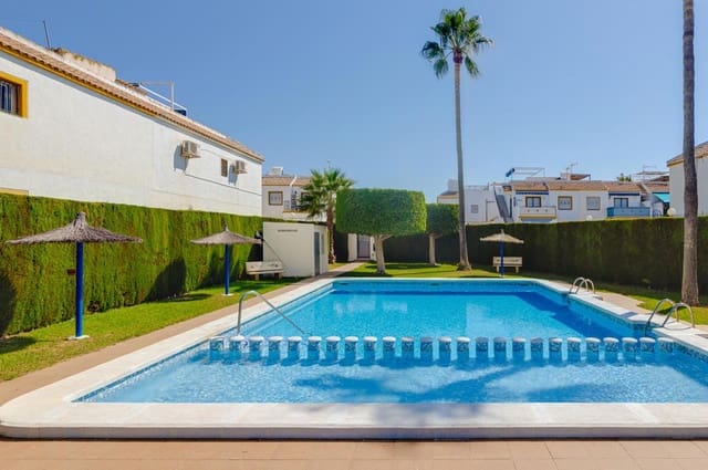 3 makuuhuone Huoneisto myytävänä paikassa Torrevieja mukana uima-altaan - 144 995 € (Ref: 9480736)