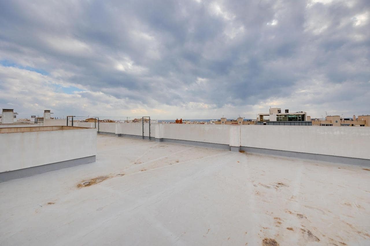 3 makuuhuone Huoneisto myytävänä paikassa Torrevieja mukana uima-altaan 
autotalli - 159 995 € (Ref: 9523368)