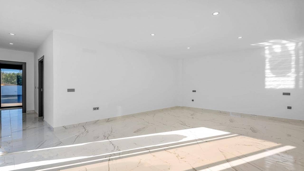 4 soverom Villa til salgs i Dehesa de Campoamor med svømmebasseng garasje - € 985 000 (Ref: 9529169)