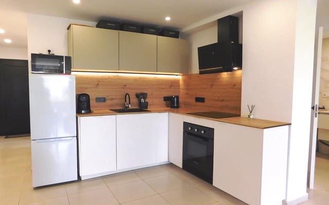 3 makuuhuone Huoneisto myytävänä paikassa Torrevieja mukana 
autotalli - 229 000 € (Ref: 9532994)