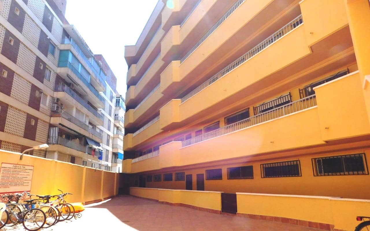 3 makuuhuone Huoneisto myytävänä paikassa Torrevieja mukana 
autotalli - 229 000 € (Ref: 9532994)