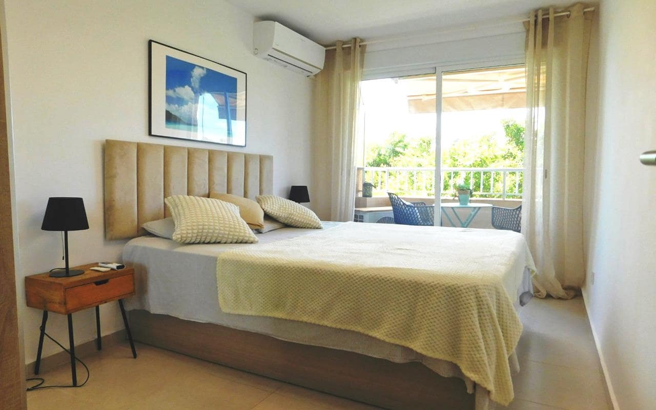 3 makuuhuone Huoneisto myytävänä paikassa Torrevieja mukana 
autotalli - 229 000 € (Ref: 9532994)