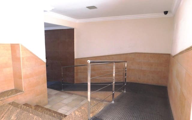 3 makuuhuone Huoneisto myytävänä paikassa Torrevieja mukana 
autotalli - 229 000 € (Ref: 9532994)