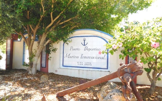 3 makuuhuone Huoneisto myytävänä paikassa Torrevieja mukana 
autotalli - 229 000 € (Ref: 9532994)