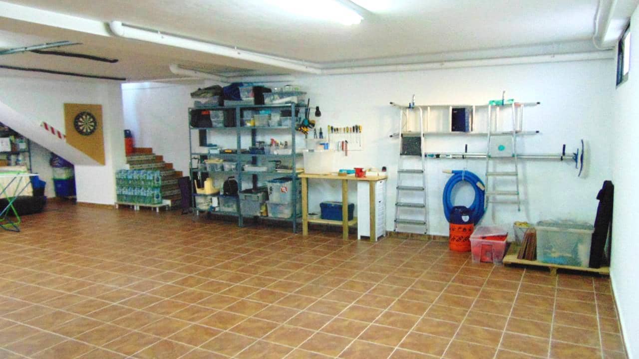 3 bedroom Villa for sale in Benferri with pool garage - € 245,000 (Ref: 9534445)