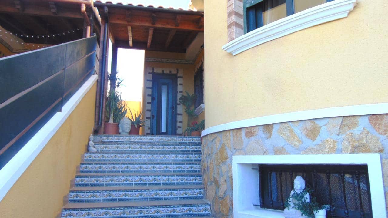 3 bedroom Villa for sale in Benferri with pool garage - € 245,000 (Ref: 9534445)