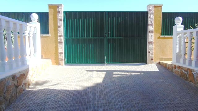 3 soveværelse Villa til salg i Benferri med swimmingpool garage - € 245.000 (Ref: 9534445)