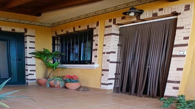 3 soveværelse Villa til salg i Benferri med swimmingpool garage - € 245.000 (Ref: 9534445)