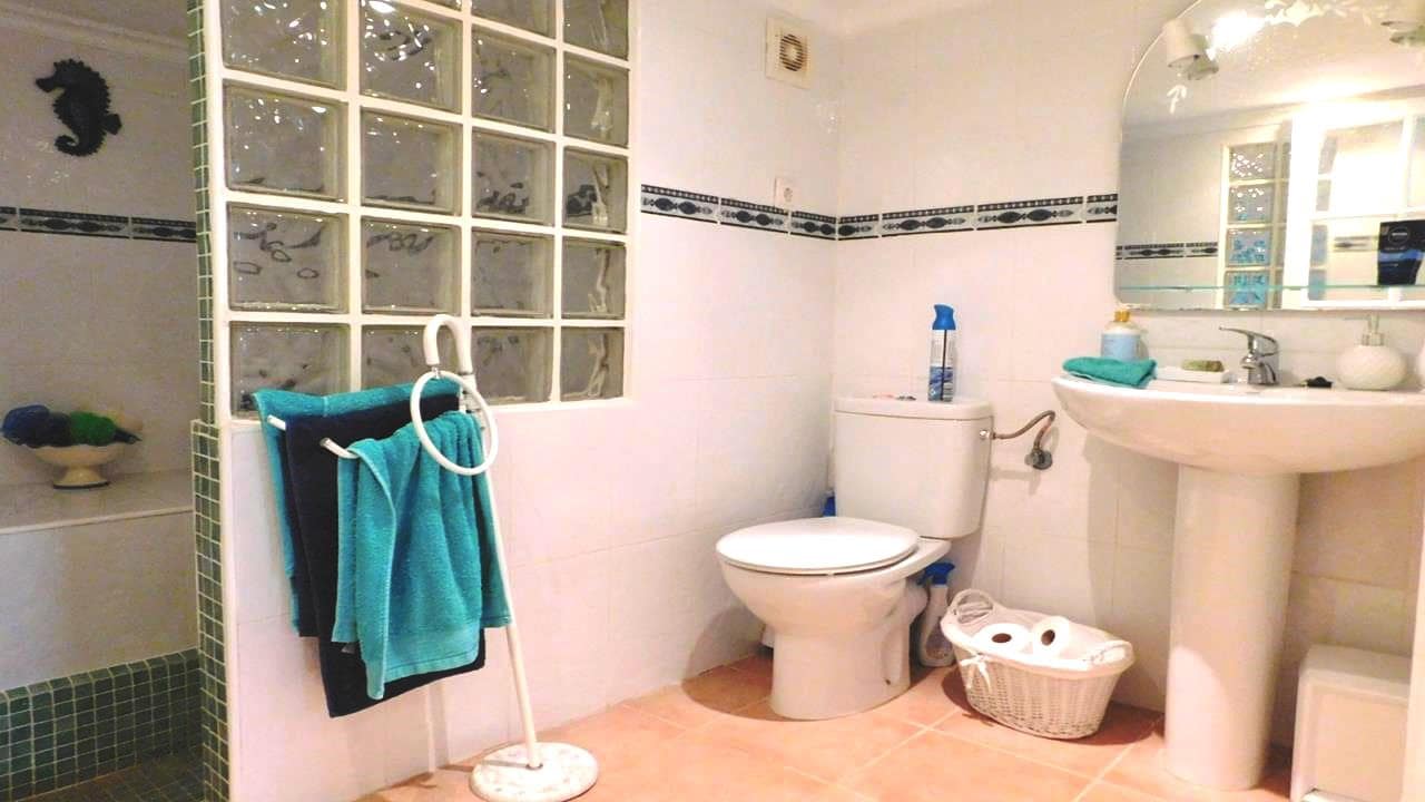 4 soverom Villa til salgs i San Miguel de Salinas med svømmebasseng garasje - € 270 000 (Ref: 9534804)