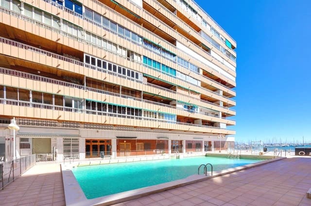 3 makuuhuone Huoneisto myytävänä paikassa Torrevieja mukana uima-altaan - 289 000 € (Ref: 9534954)
