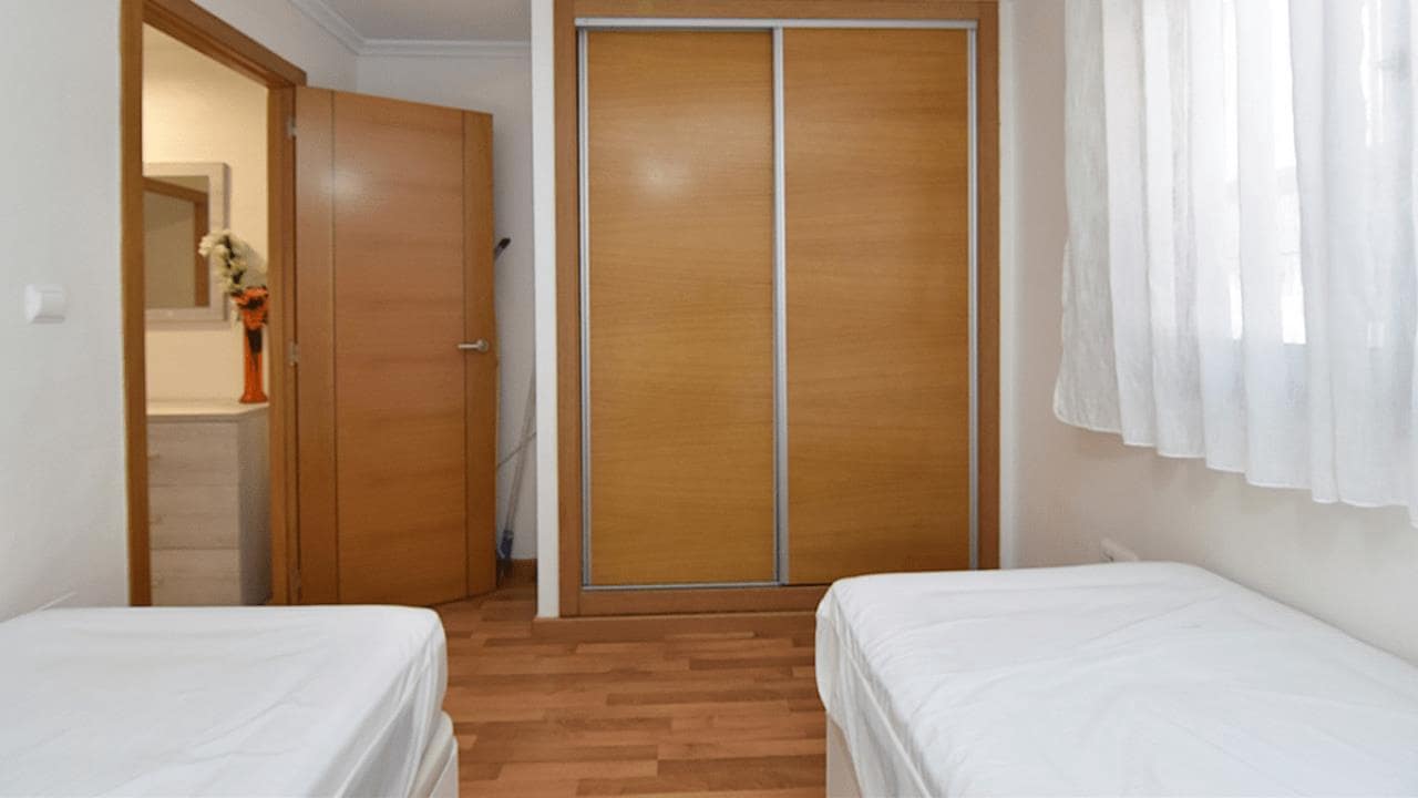 3 soveværelse Byhus til salg i Guardamar del Segura med swimmingpool garage - € 287.000 (Ref: 9542767)