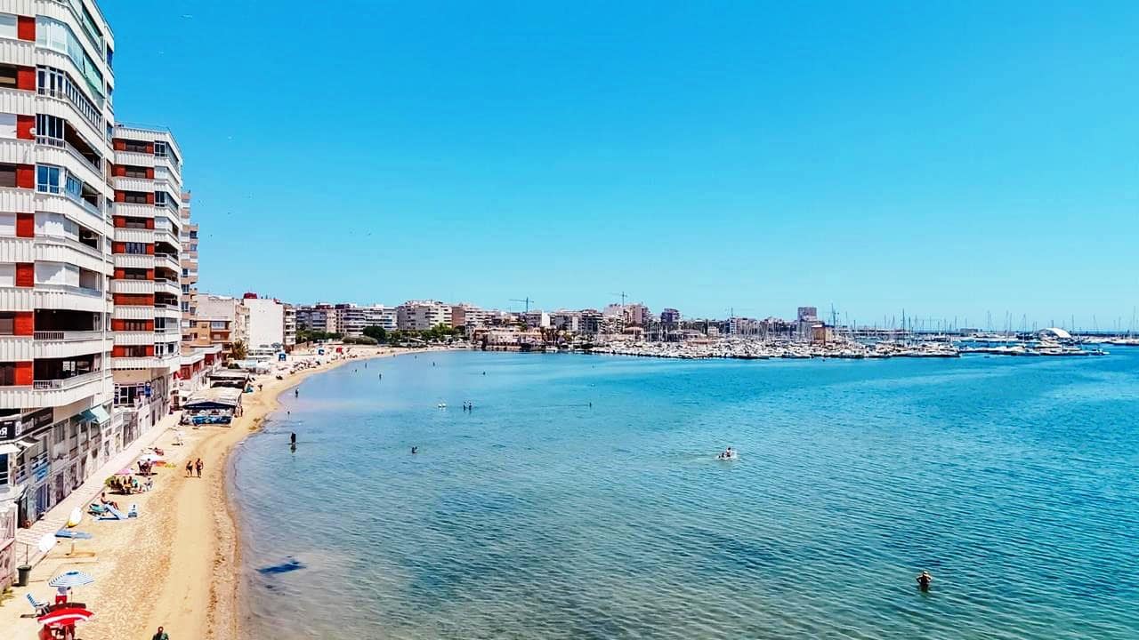 3 makuuhuone Huoneisto myytävänä paikassa Torrevieja - 230 000 € (Ref: 9544534)