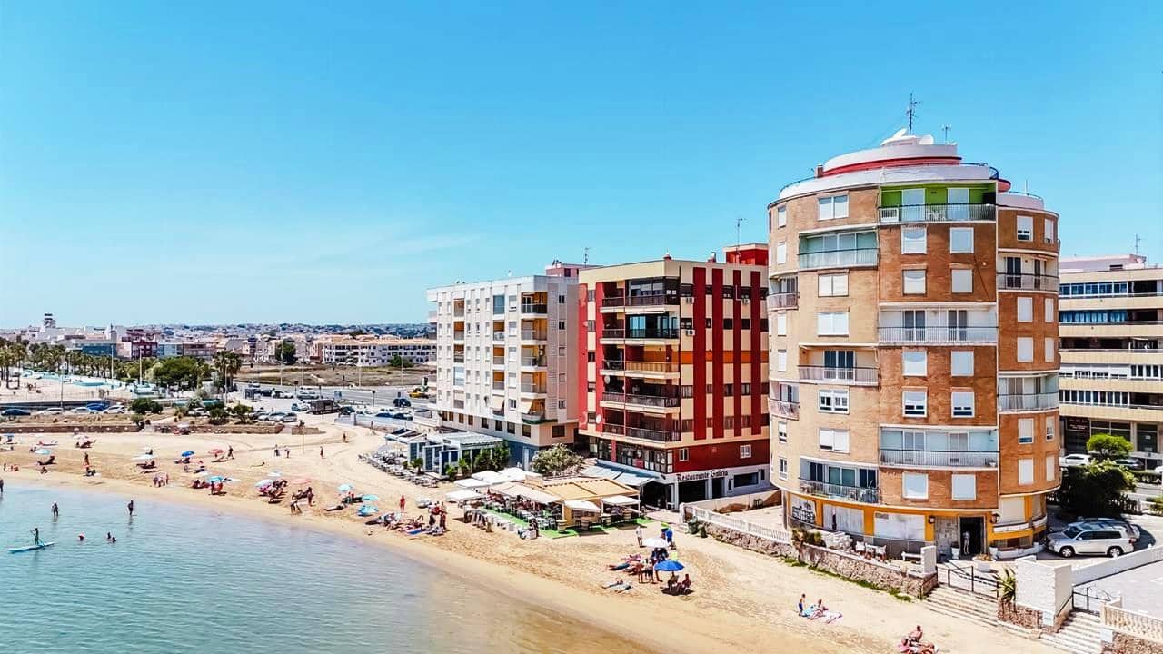 3 makuuhuone Huoneisto myytävänä paikassa Torrevieja - 230 000 € (Ref: 9544534)