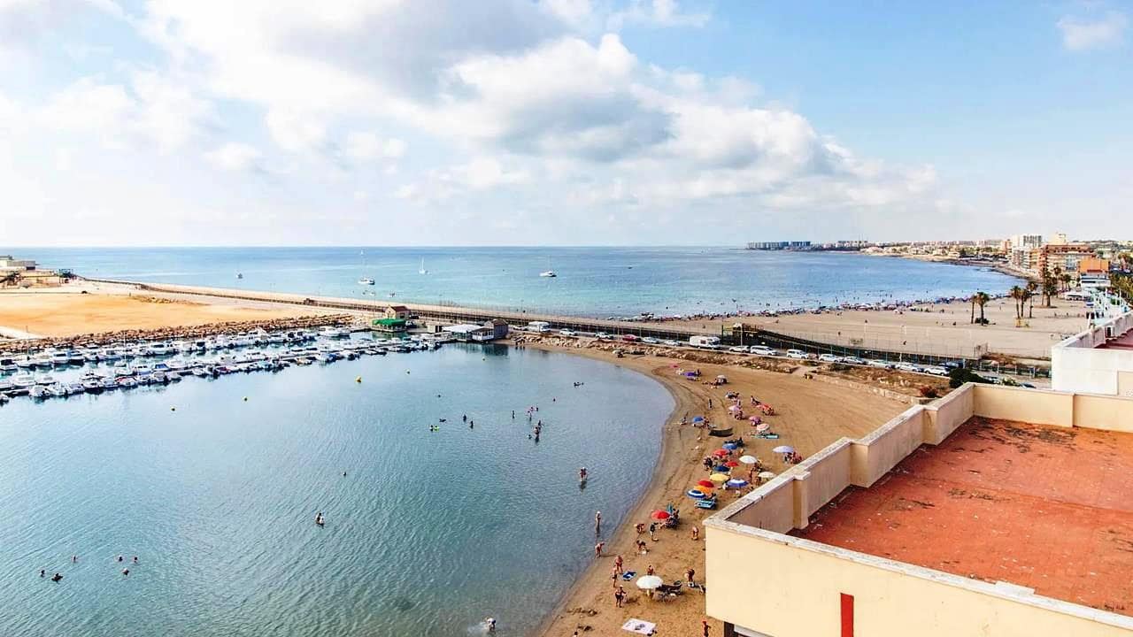 3 makuuhuone Huoneisto myytävänä paikassa Torrevieja - 230 000 € (Ref: 9544534)